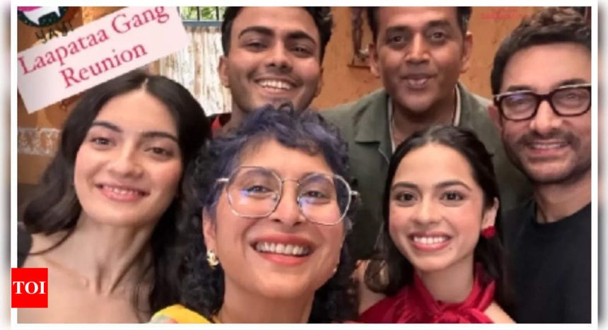 Aamir Khan and Kiran Rao are all smiles as they share happy selfie from 'Laapata Ladies' reunion - See photo |