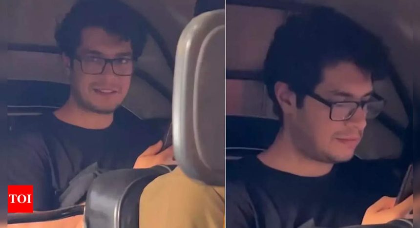 Aamir Khan's son Junaid Khan spotted traveling by an autorickshaw, netizens react | Hindi Movie News