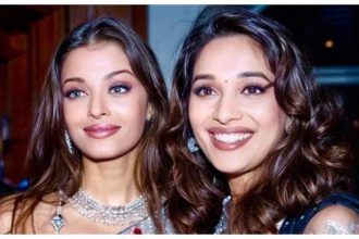 Aishwarya Rai and Madhuri Dixit's rare photo from premiere of Shah Rukh Khan starrer 'Devdas' goes viral - See inside |