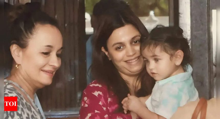 Alia Bhatt's sister Shaheen Bhatt beams with joy as she carries Raha to her grandmother Soni Razdan's house