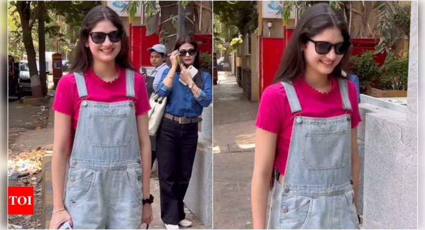 Harshaali Malhotra aka Bajrangi Bhaijaan's Munni turns heads with her latest appearance | Hindi Movie News