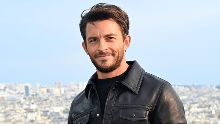 'Jurassic World' Eyes 'Jonathan Bailey for Lead