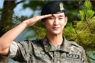 Kim Soo Hyun returns to military service ahead of 'Queen of Tears' finale |