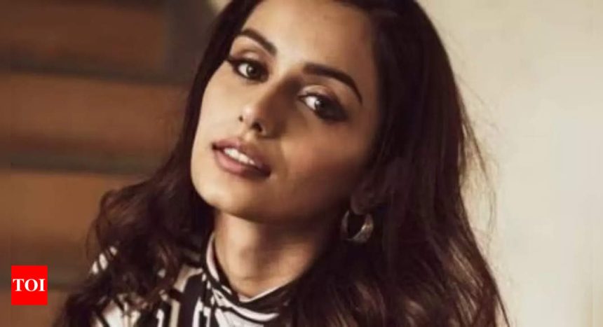 Manushi Chhillar reveals she made dietary sacrifices for her role in ‘Bade Miyan Chote Miyan’; adopted a non-vegetarian diet under his father's guidance