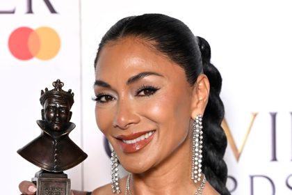 Nicole Scherzinger Wins Olivier Award for ‘Sunset Boulevard’