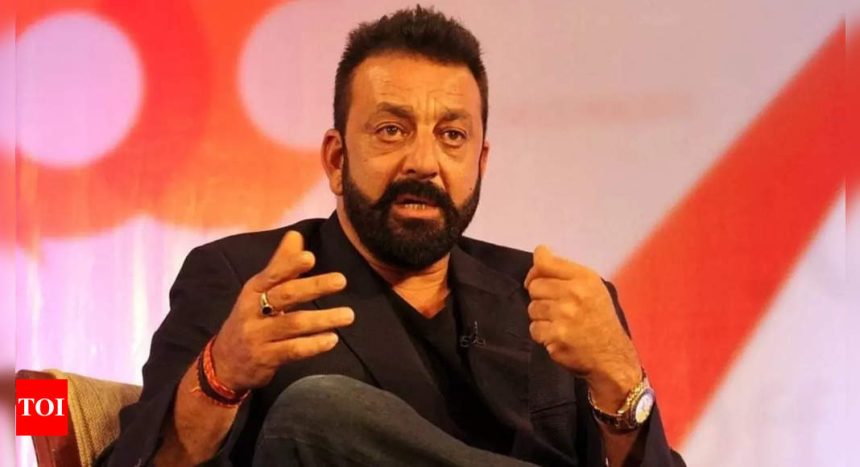 Sanjay Dutt clarifies he is NOT joining politics, urges fans to not believe rumours | Hindi Movie News