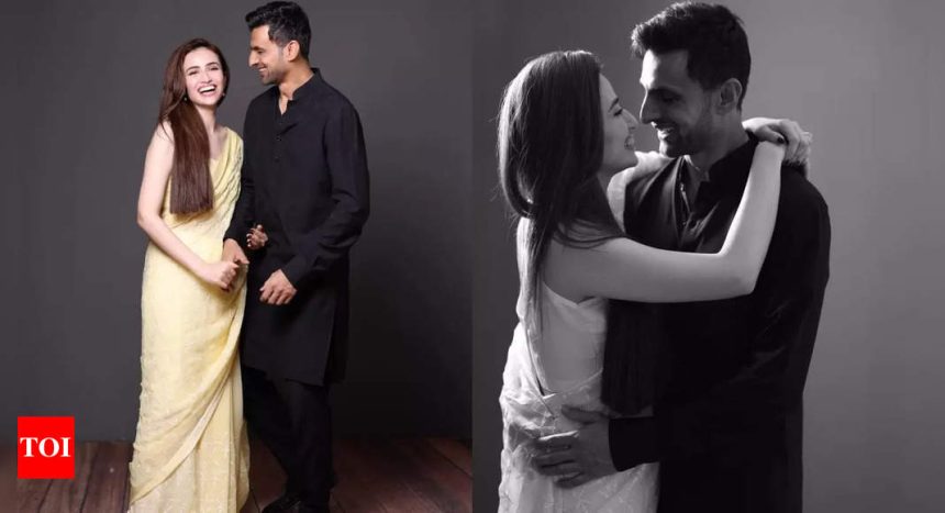 Shoaib Malik celebrates first Eid with Sana Javed post his divorce with Sania Mirza - See photos | Hindi Movie News