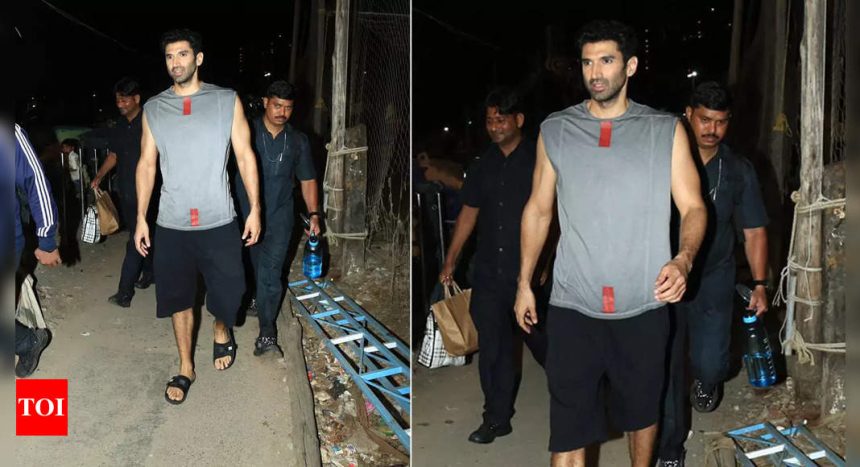 Aditya Roy Kapur makes first public appearance after breakup with Ananya Panday | Hindi Movie News