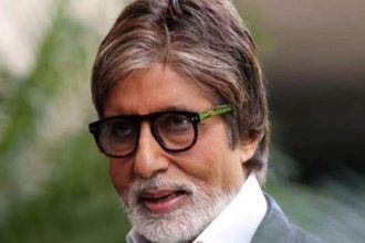 Amitabh Bachchan admits losing track of time on social media |