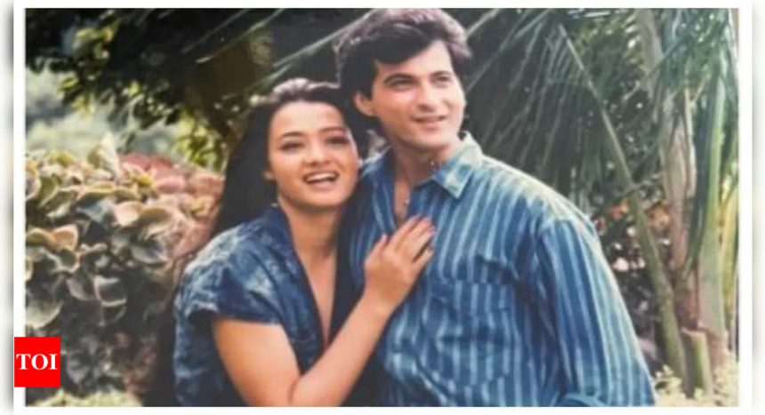 Did you know Sanjay Kapoor was supposed to make his debut opposite Nagarjuna's wife Amala Akkineni? |