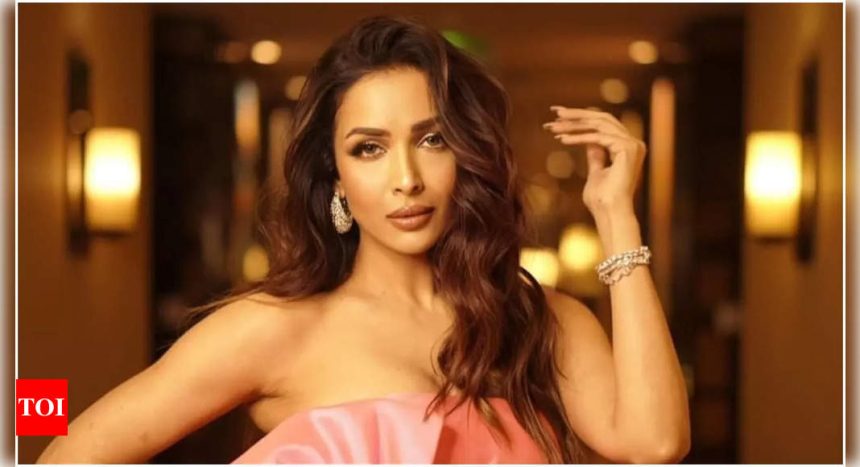 Malaika Arora faces criticism for picking up garbage on the road; netizens say, 'she knows the cameras are on' | Hindi Movie News