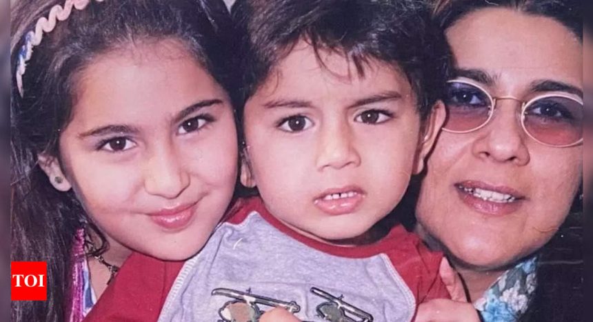 Sara Ali Khan shares childhood picture to wish Amrita Singh on Mother's Day, netizens spot baby Ibrahim's striking resemblance with Jeh baba | Hindi Movie News