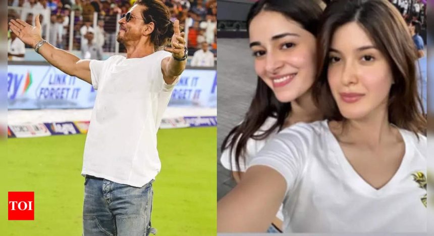 Shah Rukh Khan, Suhana Khan, AbRam, Ananya Panday and Shanaya Kapoor celebrate KKR's entry to its fourth IPL final | Hindi Movie News