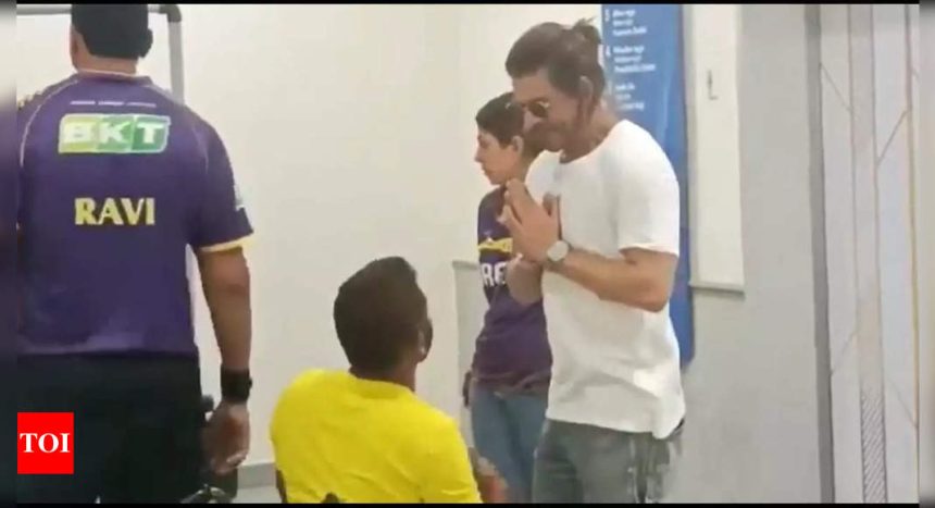 Shah Rukh Khan warmly greeted his physically disabled fan after KKR's match despite being unwell - Watch | Hindi Movie News