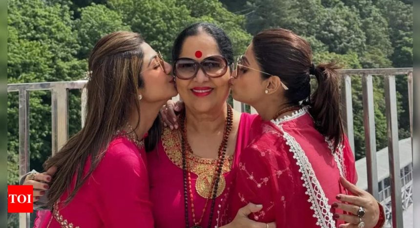 Shilpa Shetty and sister Shamita Shetty visit Vaishno Devi with mother Sunanda Shetty on Mother's Day | Hindi Movie News