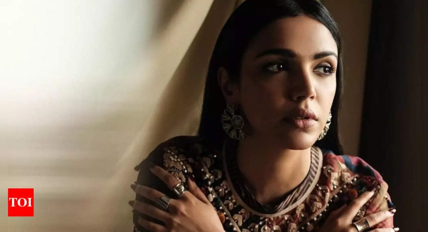 Shriya Pilgaonkar discusses her character Radha's inner conflict in 'The Broken News' Season 2 |