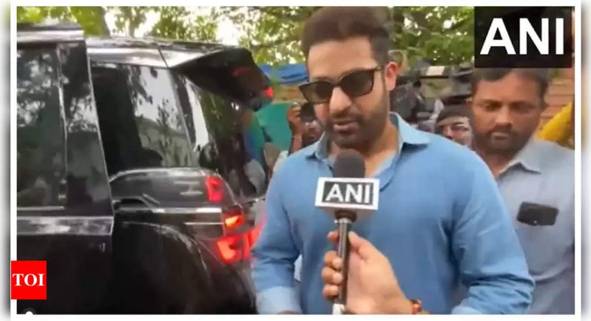 'WAR 2' actor Jr NTR stands in line to cast his vote with family; internet applauds 'Humble' superstar |