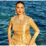 'Heeramandi's star Aditi Rao Hydari exudes Bibbojaan vibes and shares her first appearance look at Cannes 2024 | Hindi Movie News