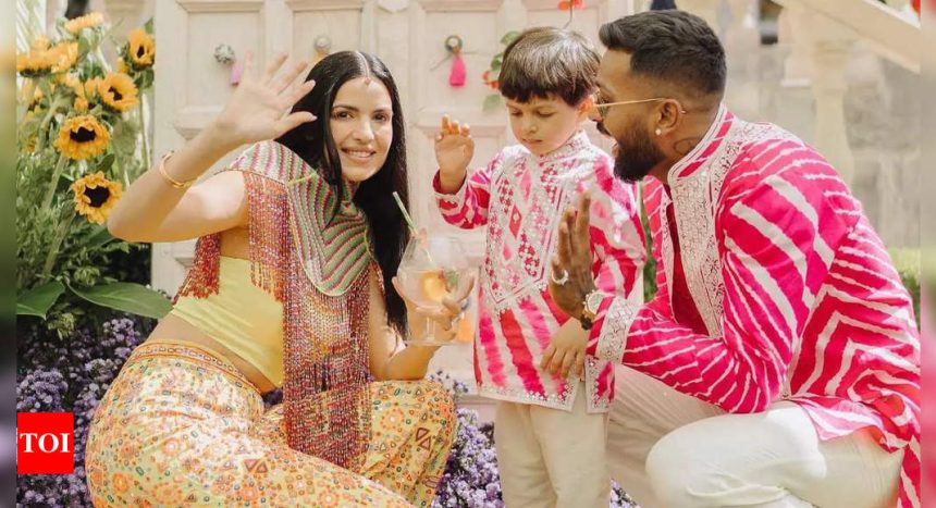 Natasa Stankovic delights fans by restoring wedding pictures with Hardik Pandya | Hindi Movie News