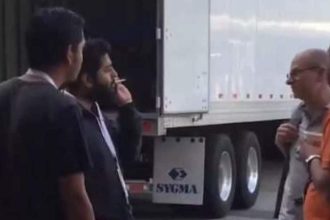 Old video of Arijit Singh smoking a cigarette in public sparks health concerns among his fans | Hindi Movie News