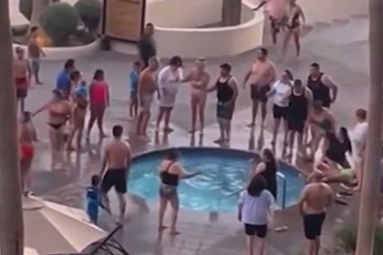 People Allegedly Electrocuted in Hot Tub at Mexican Resort, CPR Administered