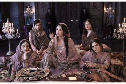 Sanjay Leela Bhansali's 'Heeramandi: The Diamond Bazaar' Renewed for Season 2 - Plot Details Inside |