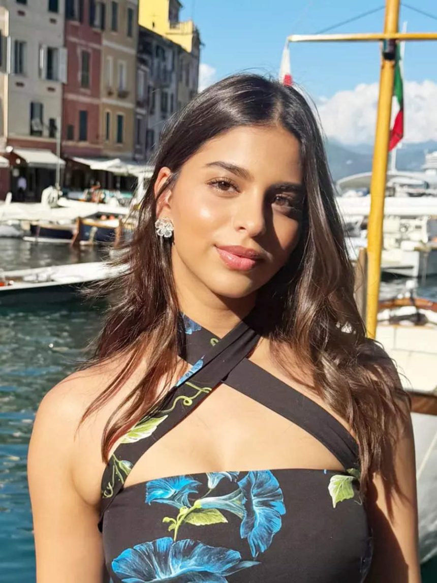 Suhana Khan stuns in summer dress