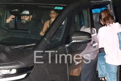 Abhishek Bachchan steps out with rumoured couple Agastya Nanda and Suhana Khan along with Navya Naveli Nanda | Hindi Movie News