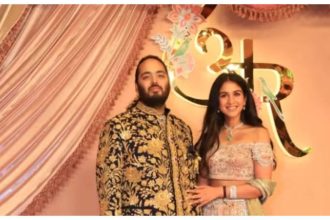 Anant Ambani and Radhika Merchant can't get enough of each other at their sangeet, celebrity stylist drops UNSEEN pics | Hindi Movie News