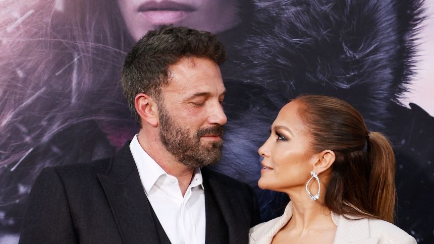 Jennifer Lopez and Ben Affleck aren’t ‘throwing in the towel’ even though ‘divorce papers are done’ | Hollywood