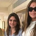 Kim Kardashian, Khloe Kardashian receive a desi welcome at Mumbai hotel with tikas, shawls and flowers | Hollywood