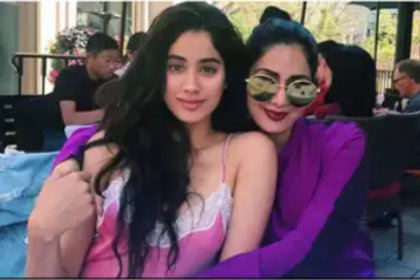 Throwback: When Janhvi Kapoor revealed what her dad Boney Kapoor did when an Italian man hit on Sridevi, 'How dare he...' | Hindi Movie News