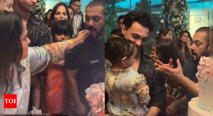 Arpita Khan feeds cake to Salman Khan, he plays adorably with her daughter, Riteish Deshmukh, Genelia Deshmukh share inside VIDEO and PICS | Hindi Movie News