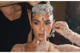 Designer Tarun Tahiliani applauds Kim Kardashian for empowering Indian women to celebrate their 'curves' |