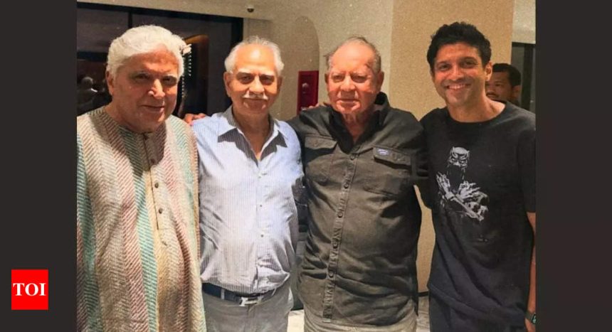 Farhan Akhtar shares PIC with legendary 'Sholay' trio Salim-Javed and Ramesh Sippy