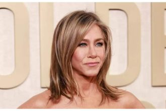 Jennifer Aniston Haircut: Jennifer Aniston looks chic in 'The Rachel' 2.0 haircut with stunning butter-blonde highlight - See photos |