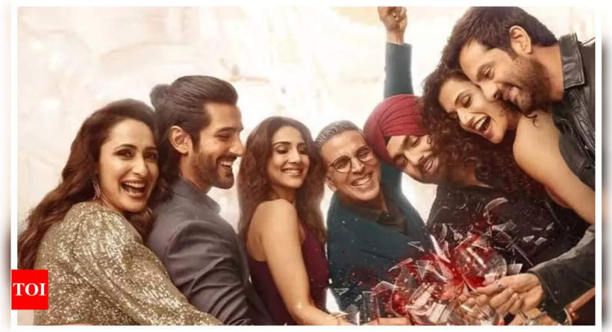 'Khel Khel Mein' box office collection day 1: The Akshay Kumar-Taapsee Pannu starrer has lowest start among Independence Day releases; collects Rs 5 crore |