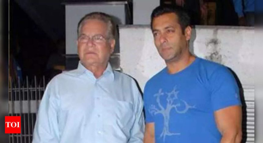 Salim Khan flaunts son Salman Khan’s signature bracelet at 'Angry Young Men' screening | Hindi Movie News