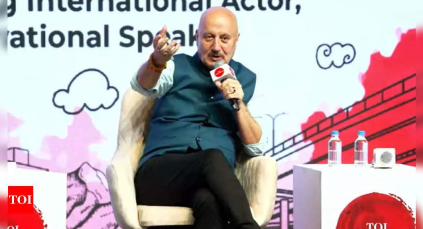 Anupam Kher: TOI Dialogues: Anupam Kher compares Akshay Kumar and Shah Rukh Khan's charm with Brad Pitt and Tom Cruise - 'Can they do 'tujhe dekha to yeh jaana sanam?''