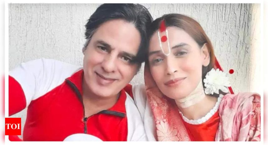 Meet Aashiqui star Rahul Roy's lesser known sibling Priyanka Roy, a former model turned Sadhvi | Hindi Movie News