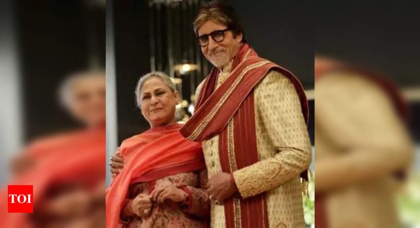 Amitabh Bachchan talks about giving his wife Jaya jewellery: 'Ha hum dete hai' | Hindi Movie News