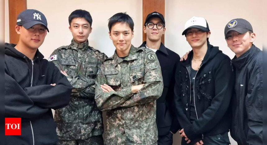 MONSTA X's Minhyuk officially discharged from military service; Receives warm welcome from Shownu, Kihyun, Jooheon, IM and Monbebes |