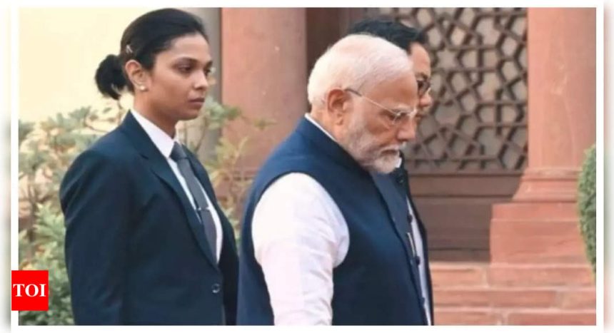 Kangana Ranaut celebrates female commandos as she shares a photo of ‘Lady SPG’ walking with Prime Minister Narendra Modi |