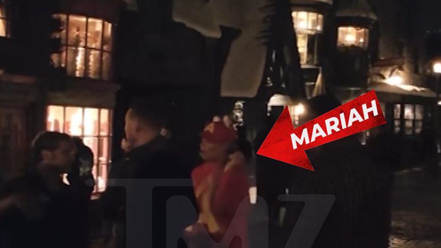 Mariah Carey Wears 'Alvin & The Chipmunks' Costume at Horror Nights