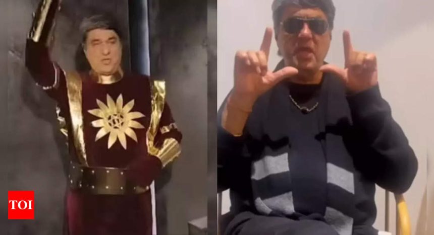 Mukesh Khanna hits back at trolls who age-shamed him after he wore 'Shaktimaan' costume again: Shaktimaan ki koi age nahin | Hindi Movie News