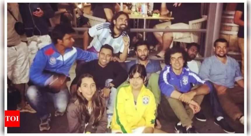 THIS throwback photo of Imtiaz Ali and Ranbir Kapoor enjoying FIFA World Cup final on the sets of Tamasha is simply unmissable |