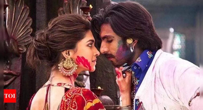 When Ranveer Singh recalled his intense first kiss with Deepika Padukone on Ram-Leela set: 'We were oblivious to the world' | Hindi Movie News