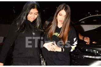 Aishwarya Rai and daughter Aaradhya Bachchan twin in hoodies as they jet out of the city; wish Paparazzi ‘Merry Christmas and Happy New Year’ |