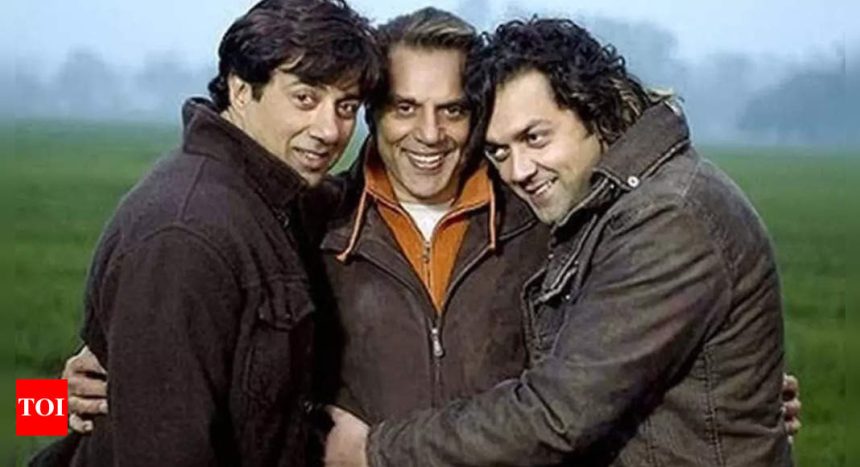 Dharmendra had once said his sons Sunny Deol and Bobby Deol are too innocent, they don't have any affairs, reveals 'Gadar 2' director Anil Sharma: 'Inke Chakkar hi nahi chalte' | Hindi Movie News