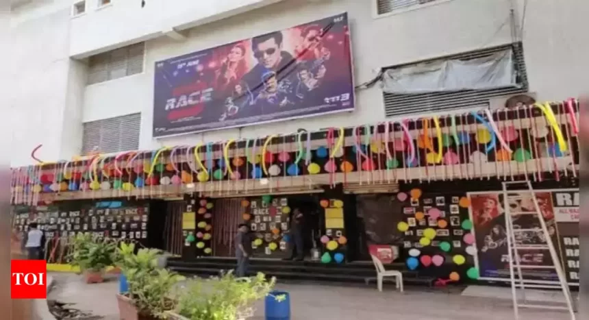 Iconic Chandan Cinema razed to the ground: Film experts reflect on its legacy as a Bollywood barometer - Exclusive | Hindi Movie News